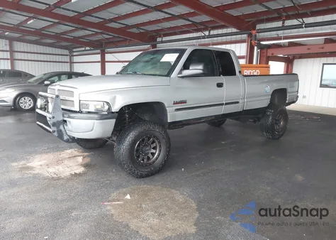 2001 Dodge Ram 2500 St z USA, uszkodzony, nr VIN 3B7KF23641G821876